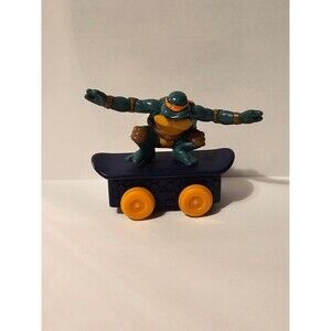 Vintage Collectable Teenage Mutant Ninja Turtles Skateboard Toy Burger King 2003